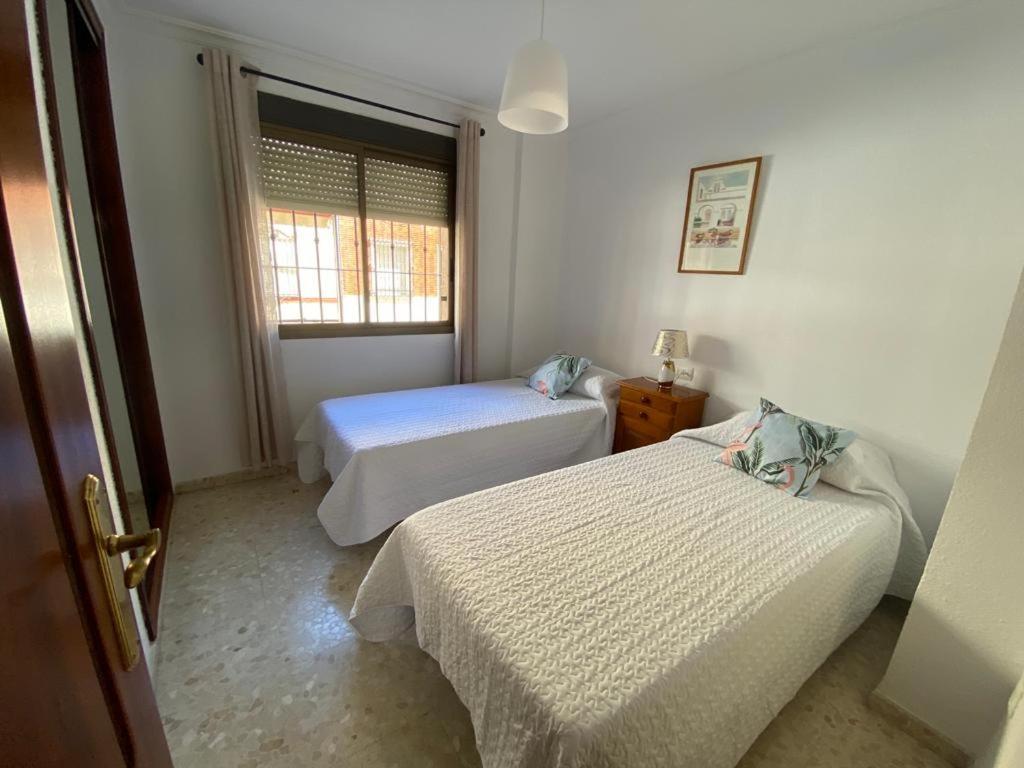 הואלבה Apartamento Familiar En Barrio Reina Victoria מראה חיצוני תמונה